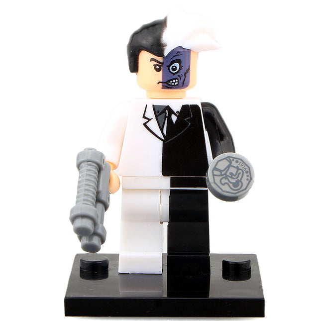 Two-Face from Batman Supervillain Minifigure - Minifigure Bricks